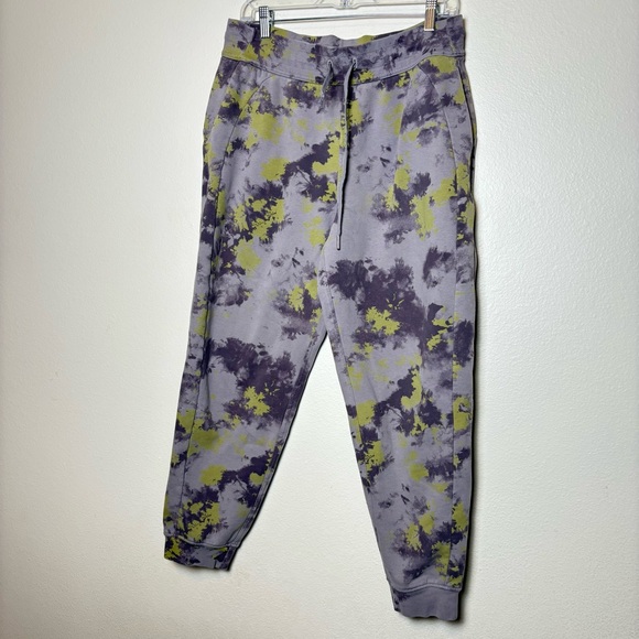 Lululemon Scuba High-Rise Jogger
Orbital Tie Dye Mauve Grey Multi - Picture 2 of 6